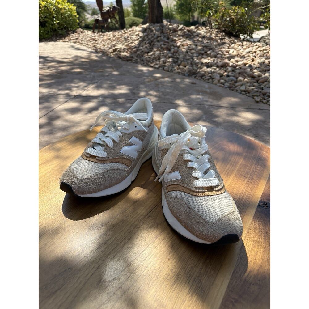 New Balance 997R Dolce Sandstone - U997RMB Men’s Size 8.5 Woman’s 10